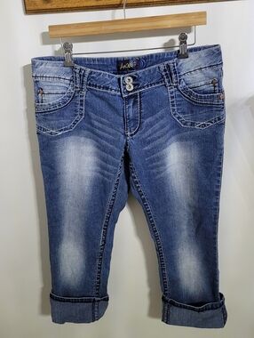 Junior's Angels Capri Jeans, Size 15